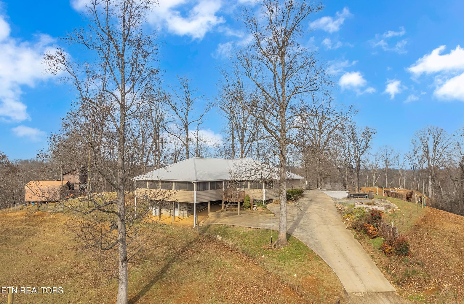 1739 Long Branch Road for Sale. Michael Oxford Realtor The Bearded Realtor Seymour TN